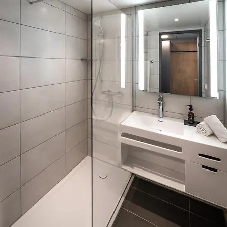 Loginn Stuttgart Zuffenhausen 3*