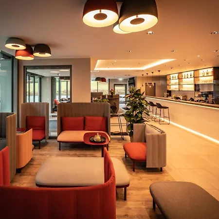 Loginn Stuttgart Zuffenhausen 3*