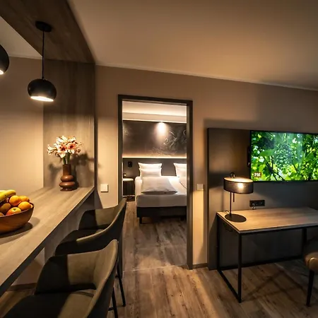 Loginn Stuttgart Zuffenhausen Otel 3*