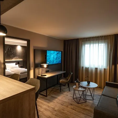 Loginn Stuttgart Zuffenhausen 3*