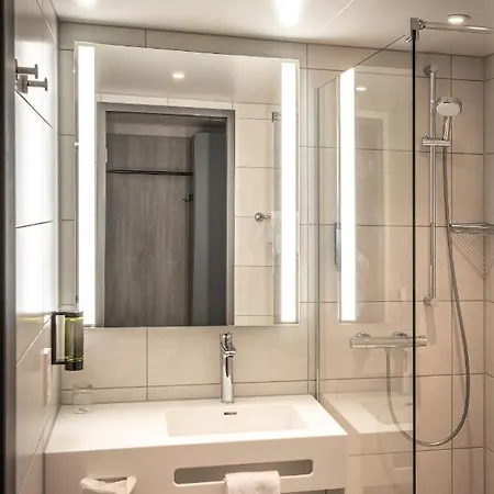 Otel Loginn Stuttgart Zuffenhausen 3*