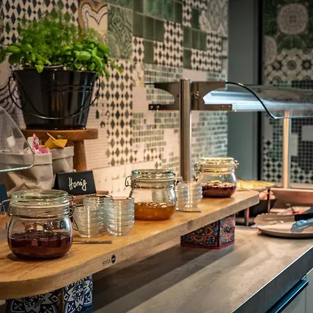 Loginn Stuttgart Zuffenhausen Otel 3*