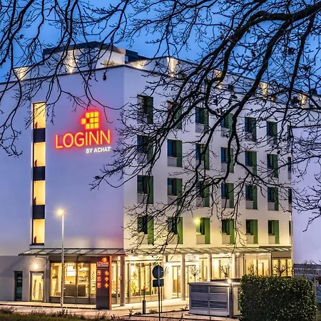 Loginn Zuffenhausen מלון 3*