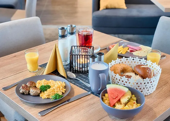 Loginn Zuffenhausen Hotel 3*