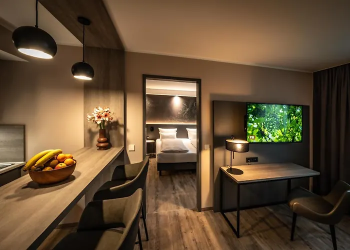 Loginn Zuffenhausen Hotel 3*