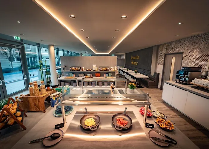 Loginn Zuffenhausen Hotel 3*