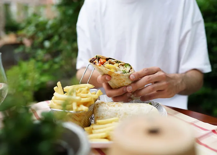 Loginn Zuffenhausen Hotel 3*