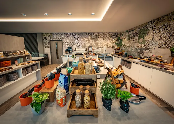 Loginn Zuffenhausen Hotel 3*