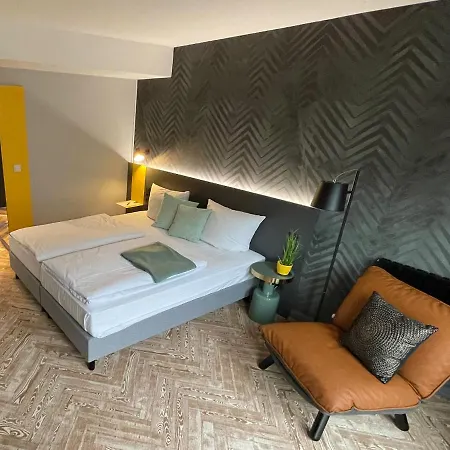 Loginn Zuffenhausen Stuttgart