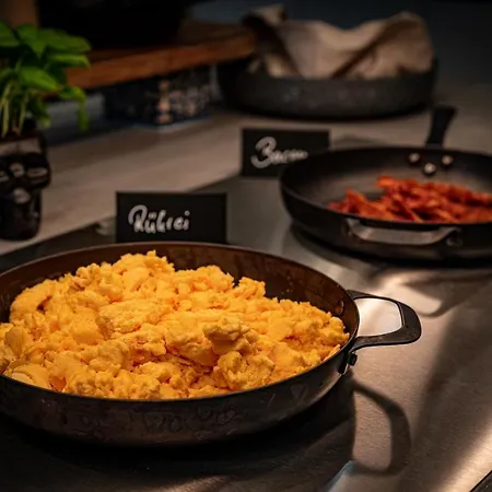 Loginn Zuffenhausen Hotel 3*