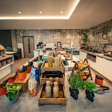 Loginn Zuffenhausen Hotel 3*